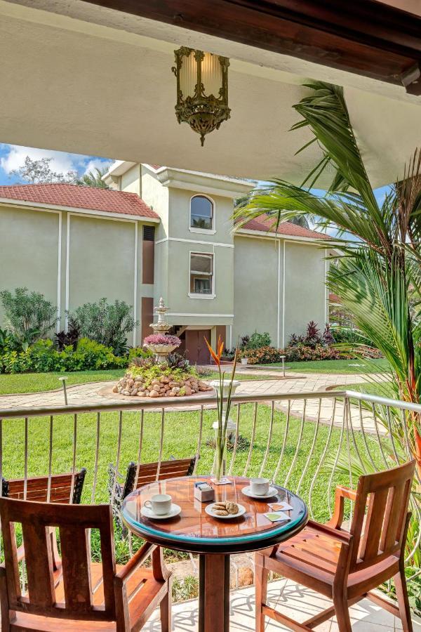 Club Mahindra Acacia Palms Hotel Colva Ngoại thất bức ảnh