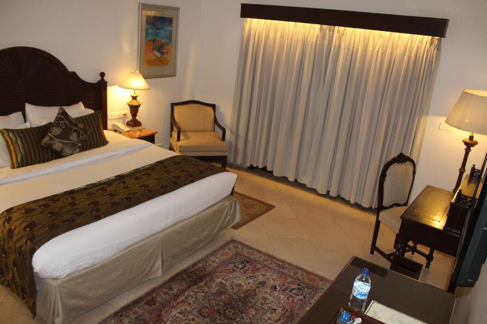 Club Mahindra Acacia Palms Hotel Colva Ngoại thất bức ảnh